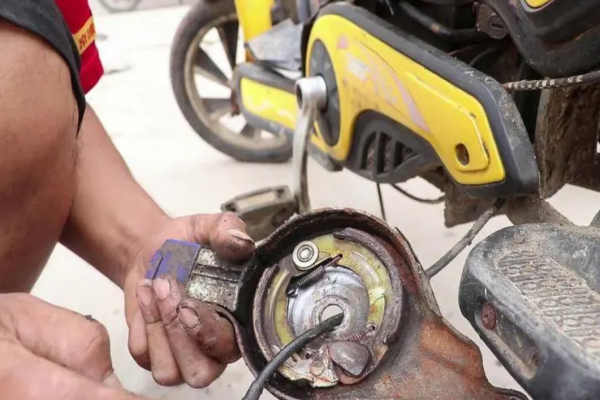 怀化市电动车刹车故障